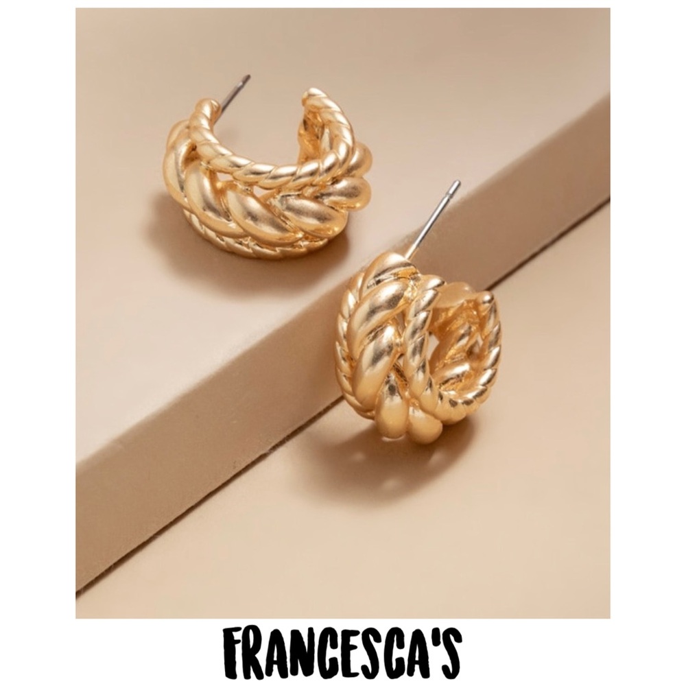 Elegant Gold Hoop Earrings